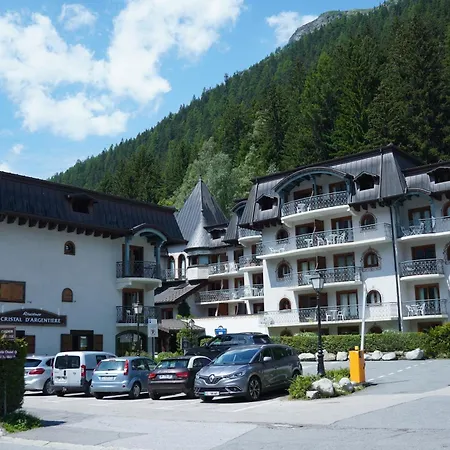 Le Cristal Gm18 Mountain View, Pool & Parking - Happy Rentals