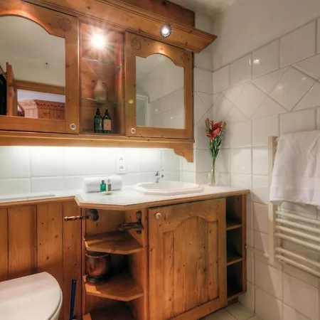 Le Cristal Gm18 Mountain View, Pool & Parking - Happy Rentals Apartman *