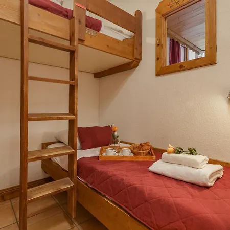 Apartman Le Cristal Gm18 Mountain View, Pool & Parking - Happy Rentals