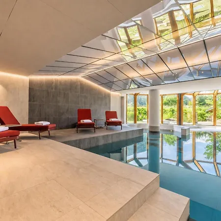 Le Cristal Gm18 Mountain View, Pool & Parking - Happy Chamonix